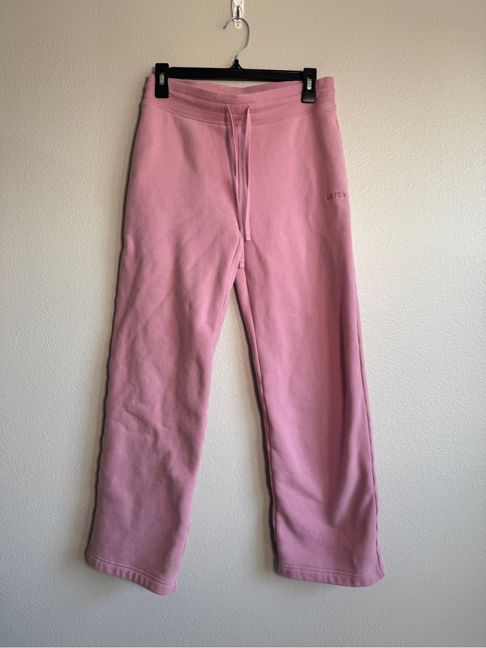 Aritzia Sweatfleece Cozy Fleece Flare Leg Sweatpants in Pink - S